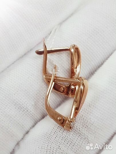 Серьги с синтетическим камнем Золото