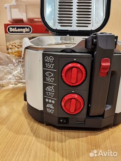 Фритюрница DeLonghi