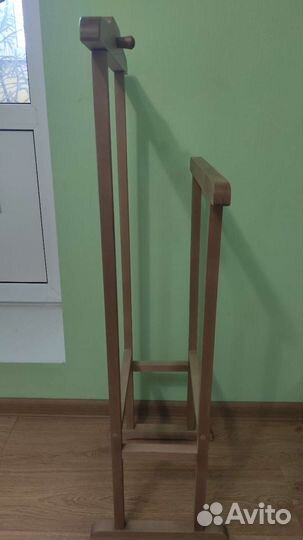 Вешалка для одежды напольная