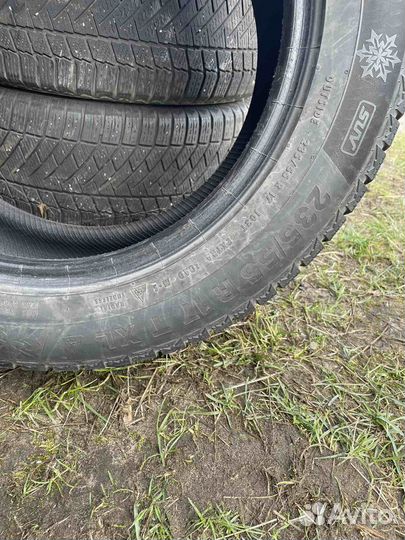 Continental ContiVikingContact 6 SUV 235/55 R17