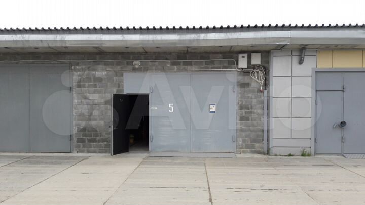 Гараж, > 30 м²