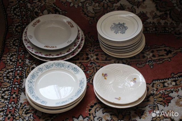 Тарелки. Бочонок для кваса. Банки