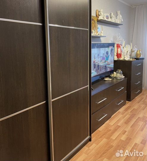 Телевизионная тумба