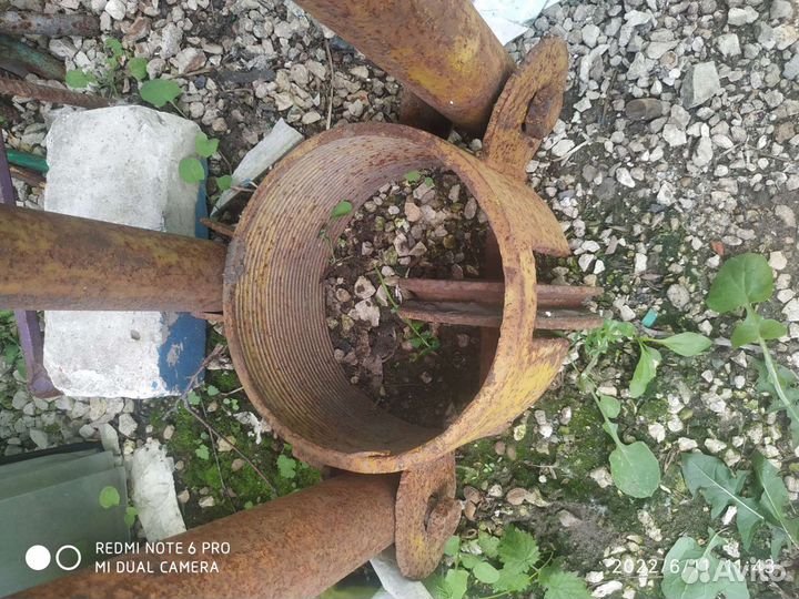 Тренога для водянкой скважины