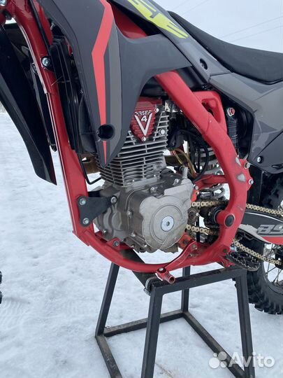 Мотоцикл BSE Z11 2.0