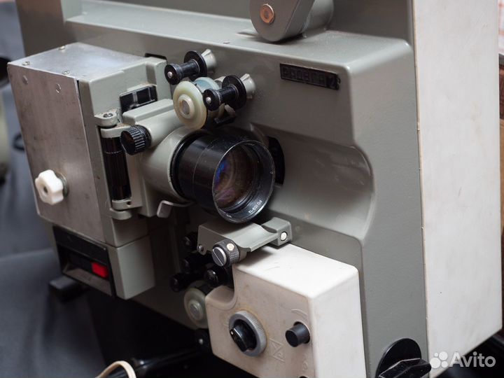 Кинокамера Красногорск 16 мм + кинопроектор Радуга