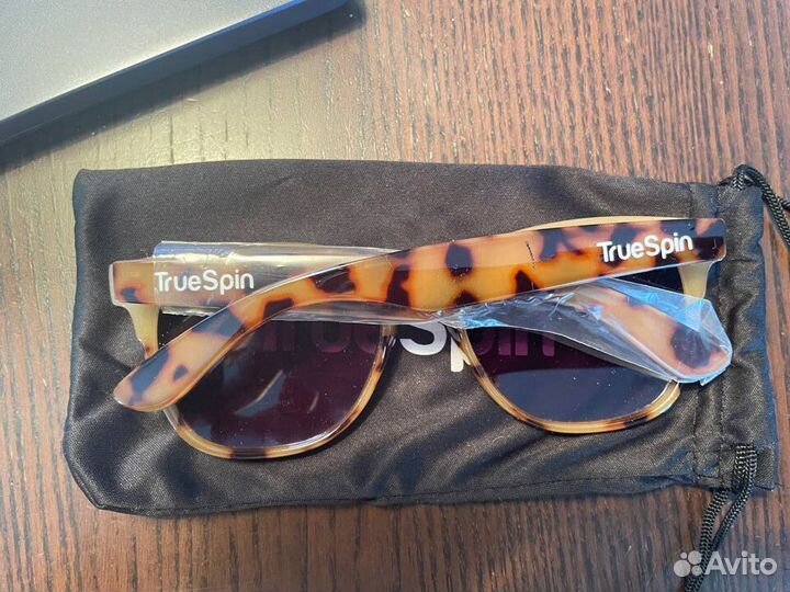 Солнечные очки женские