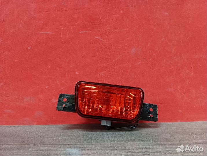 Фонарь противотуманный Mitsubishi Pajero 4