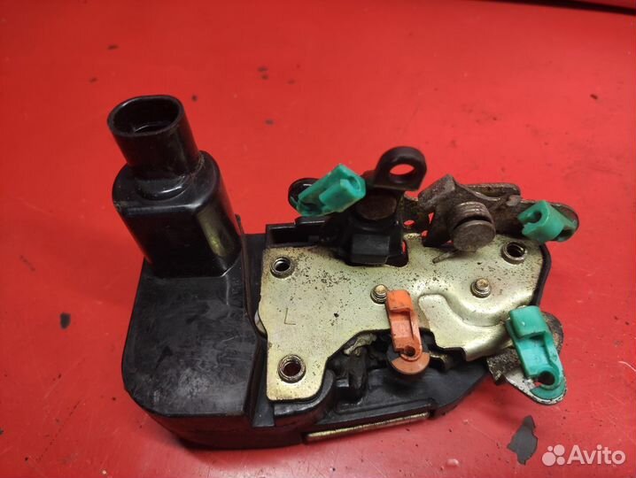 Замок двери Jeep Grand Cherokee ZJ 1992-1998