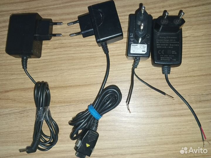 Зарядные устройства для телефонов, цена за всё