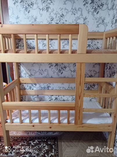 Кровать двухъярусная для двойняшек или близнецов