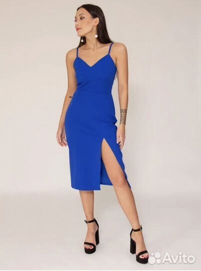 Платье на бретельках