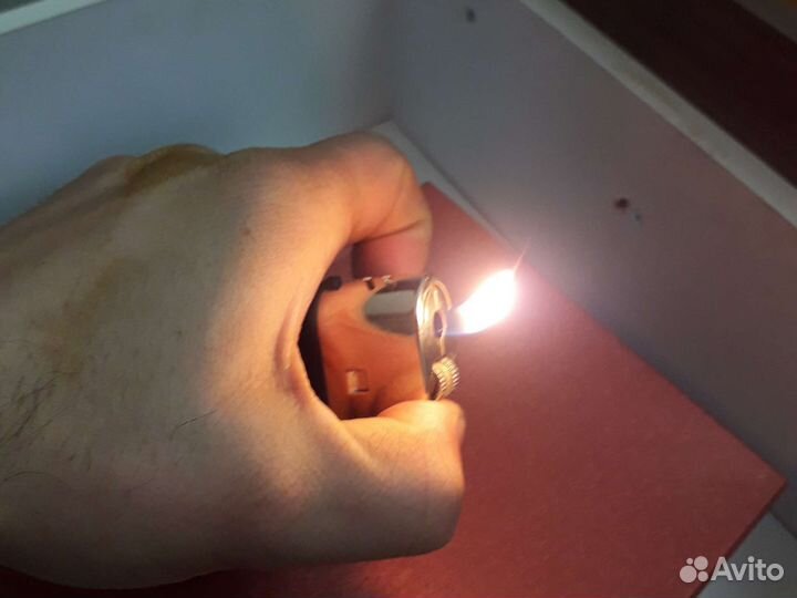 Зажигалка большая