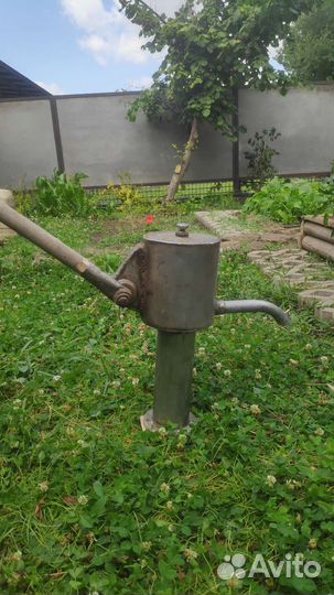 Ручная колонка для воды