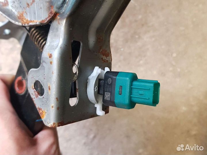 Педаль тормоза Kia K5