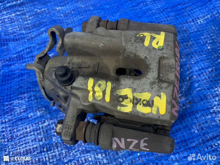 Суппорт на toyota auris NZE181 1nzfe