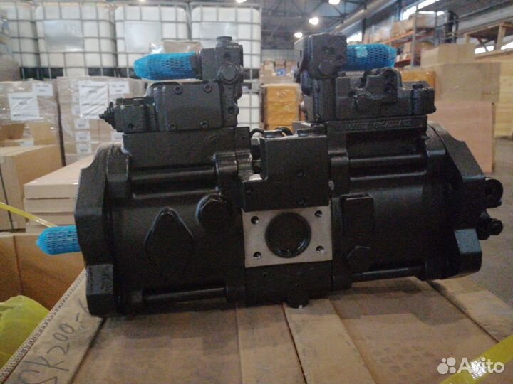 Гидравлический насос Kobelco SK230-6E