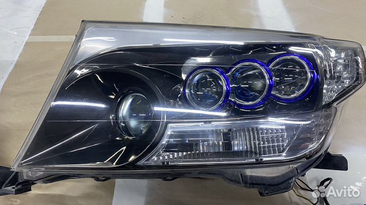 Фары для Toyota Land Cruiser 200