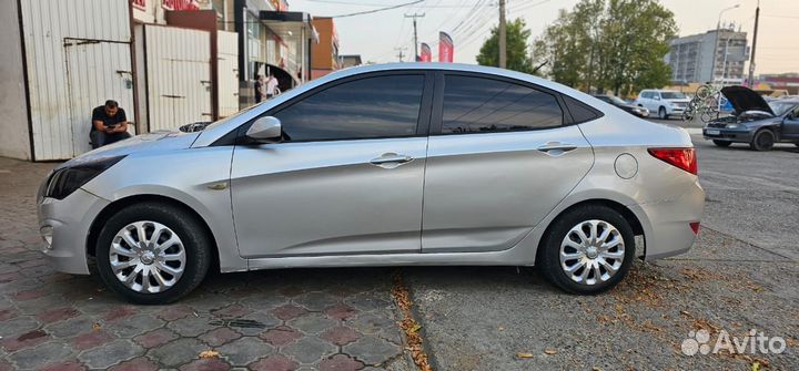 Hyundai Solaris 1.6 МТ, 2015, 200 000 км