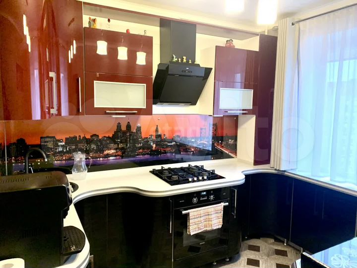 2-к. квартира, 52 м², 8/9 эт.