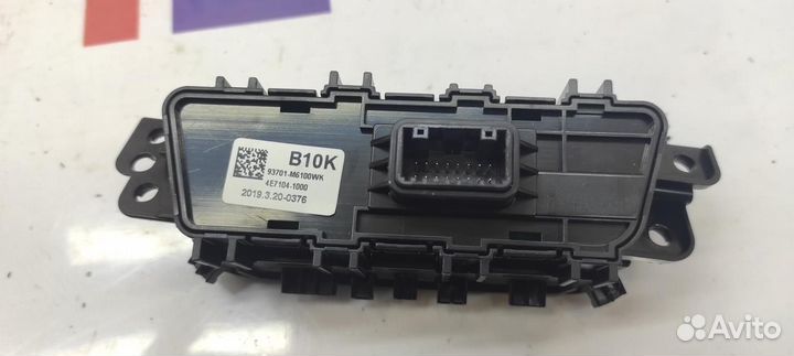 Блок кнопок корректора фар Kia Cerato 4 93700M6100WK