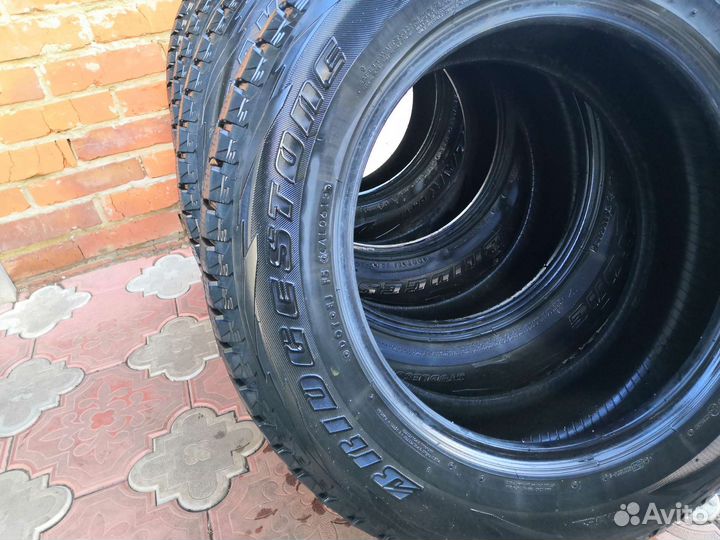 Bridgestone Blizzak DM-V1 225/65 R17 E