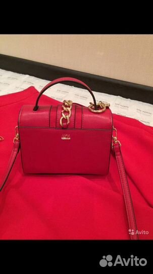 Сумочка очень эффектная