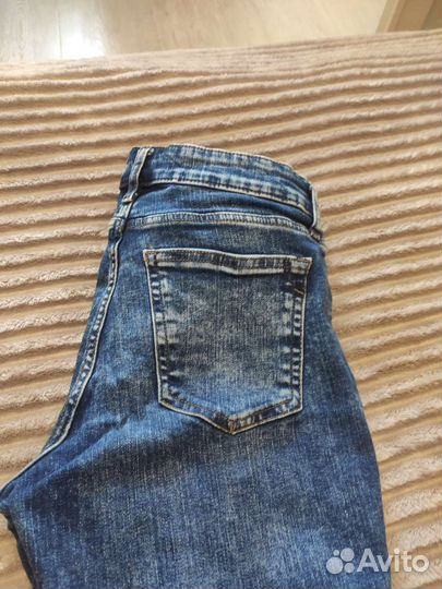 Джинсы