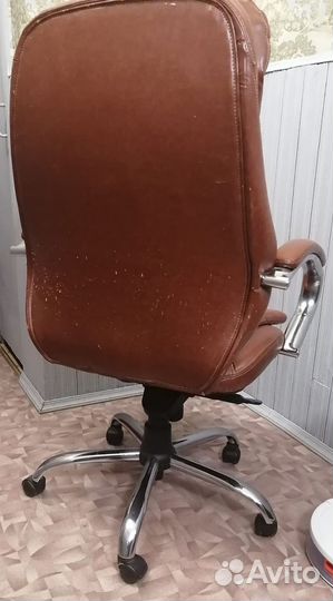 Компьютерное кресло натуральная кожа