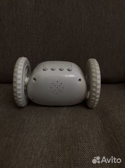 Убегающие часы alarm clocky run