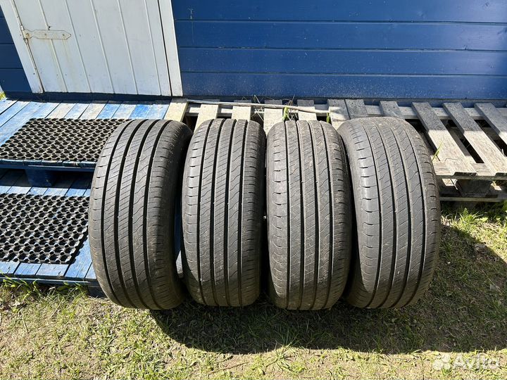 Goodyear EfficientGrip 2 SUV 235/55 R17 99V