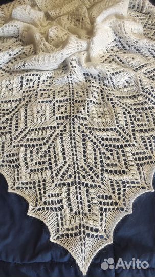 Пуховый платок шаль