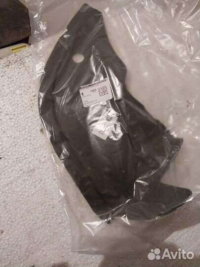 Левый подкрылок Chery Amulet A15