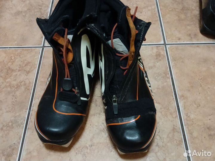 Лыжные ботинки классические rossignol