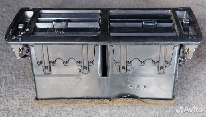 Центральный дефлектор Mitsubishi RVR 1го поколения