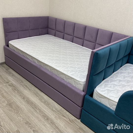 Кровать диван для ребенка подростка со спинками