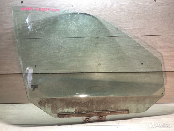 Боковое стекло правое LADA Priora Приора