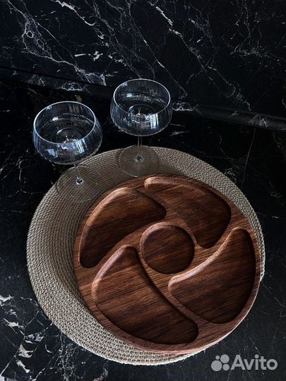 Менажница для подачи закусок