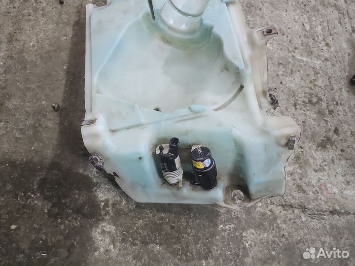 Бачок омывателя chevrolet trailblazer GMT360