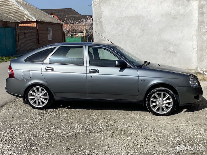 Бампер передний и задний на priora