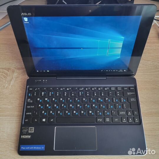 Планшет Asus на Windows с клавиатурой