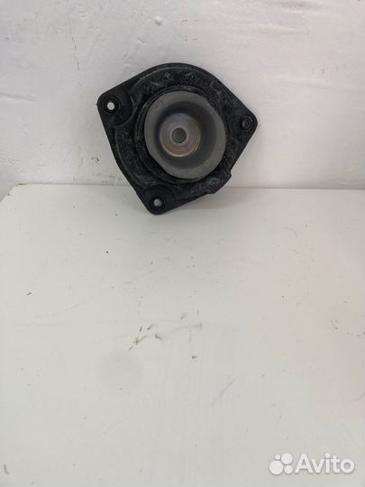 Опора переднего амортизатора правая Nissan micra