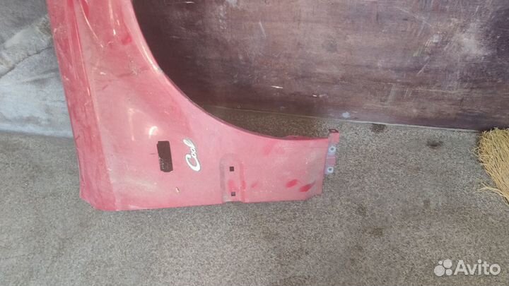 Крыло переднее правое на honda civic 95-00