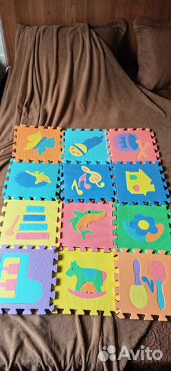Развивающий коврик с игрушками и коврик пазл