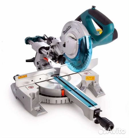 Торцовочная пила Makita ls0815fln