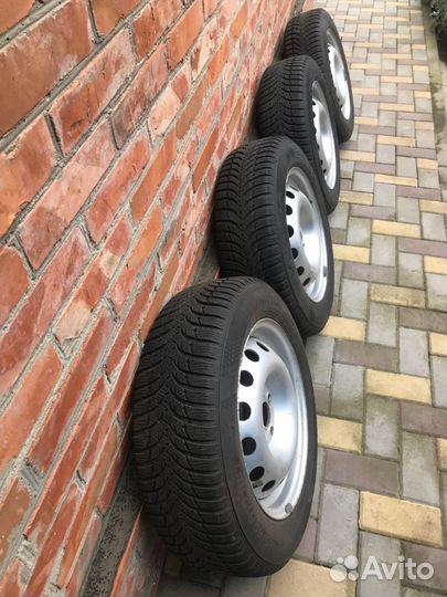 Kumho 722 R15