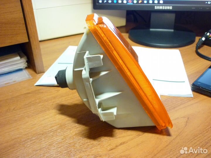 Указатель поворота передний левый ваз-21099