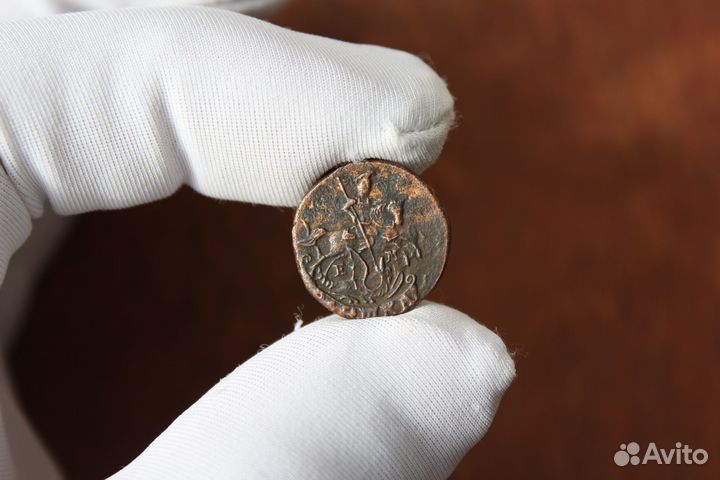 Полушка 1790 год рельеф Екатерина 2 в Твери