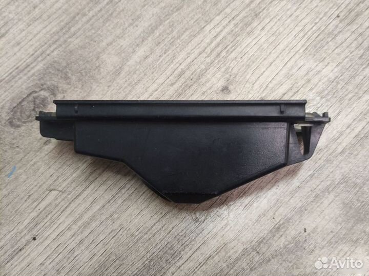 Фонарь подсветки номера Renault Sandero