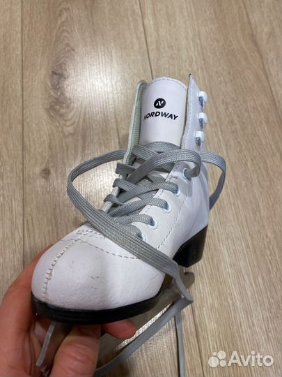 Коньки фигурные детские